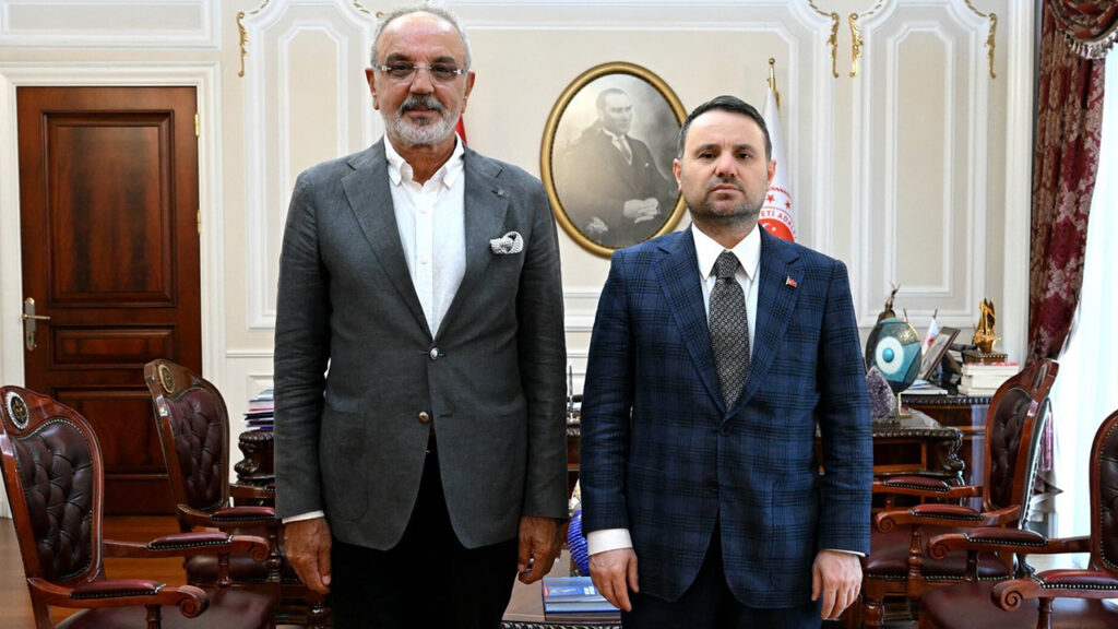 DEM Partili Sırrı Sakık, Adalet Bakanı Akın Gürlek’i ziyaret etti