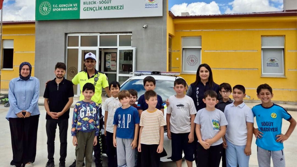 Söğüt Emniyeti’nden 220 öğrenciye güvenlik eğitimi